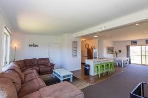 5 Bedroom Apartment – Frost Creek Lodge