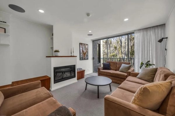 3 Bedroom Apartment – Warrina 8