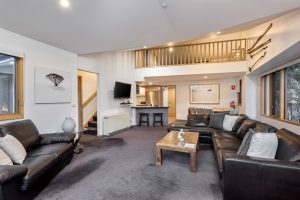 3 Bedroom & Loft Apartment – Lhotsky 4