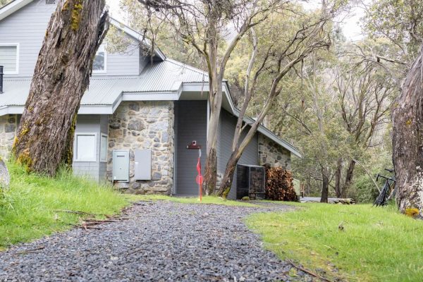 2 Bedroom & Loft Chalet – Mountain Drive