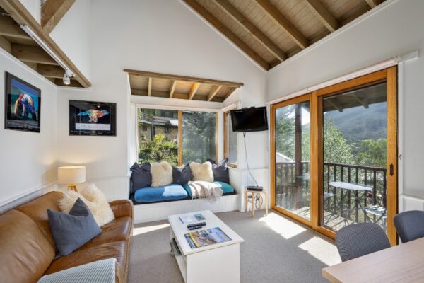 1 Bedroom & Loft Apartment – Banjo Townhouse 7