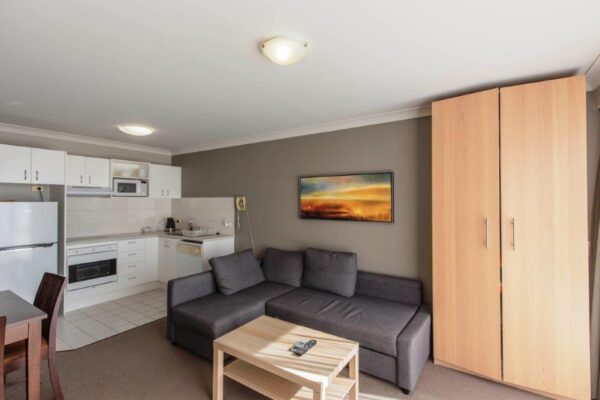 Studio Apartment – Horizons 315