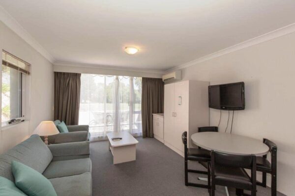 Studio Apartment – Horizons 505