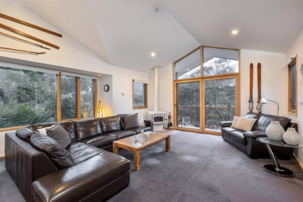 3 Bedroom & Loft Apartment – Lhotsky 4