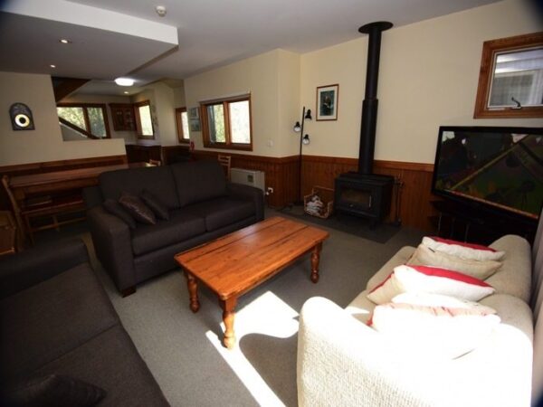 2 Bedroom & Loft Apartment – Mountain Vista 3