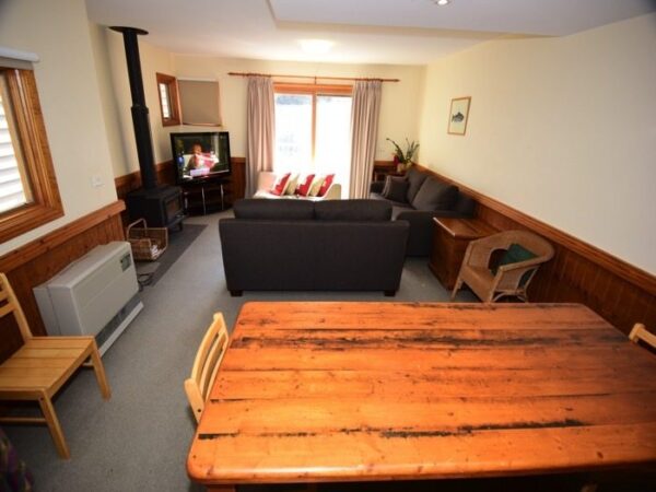 2 Bedroom & Loft Apartment – Mountain Vista 3