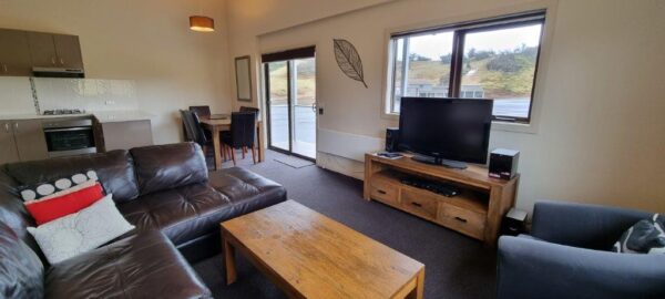 2 Bedroom Apartment – Heidi’s Hideaway