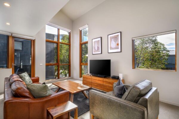 2 Bedroom & Loft Apartment – Snow Stream 5