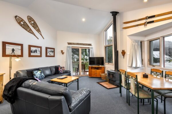 2 Bedroom Apartment – Lhotsky 1