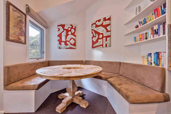 2 Bedroom Apartment – Lhotsky 2