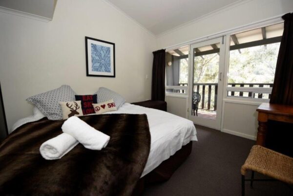 Studio Apartment – Karas 3