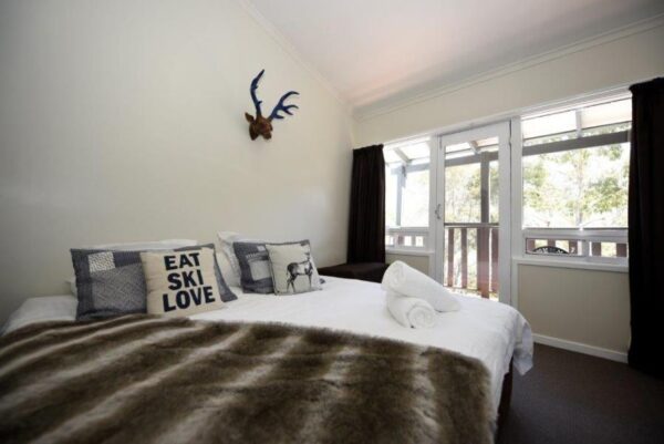 Studio Apartment – Karas 7