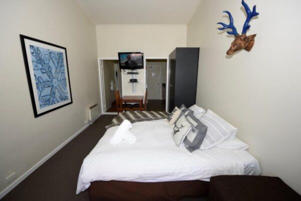 Studio Apartment – Karas 7