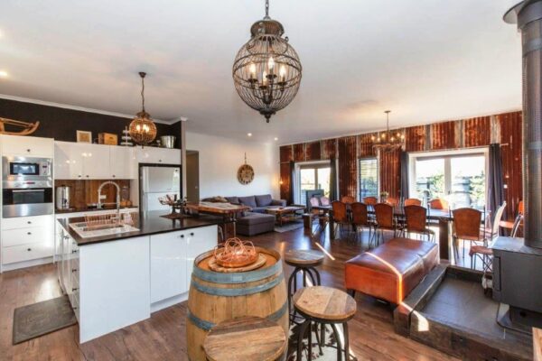 4 Bedroom House – Oak & Barrell