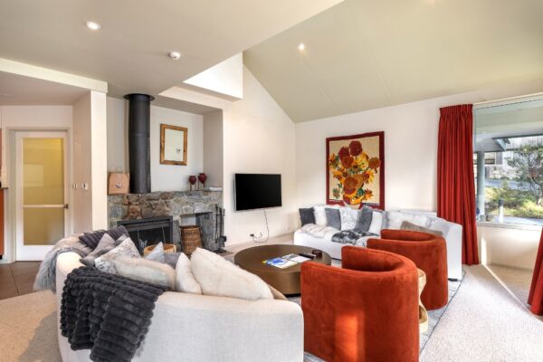 3 Bedroom & Loft Apartment – Aspect 5