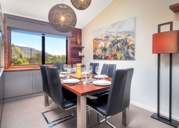 2 Bedroom Apartment – Aspen Creek 4