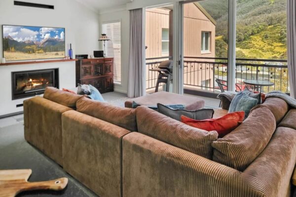 2 Bedroom Apartment – Snowman 8