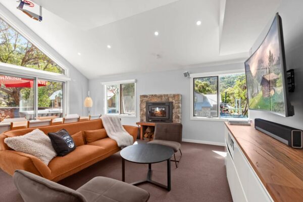 3 Bedroom Apartment – Feathers Lodge