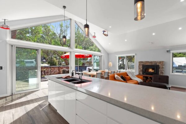 3 Bedroom Apartment – Feathers Lodge