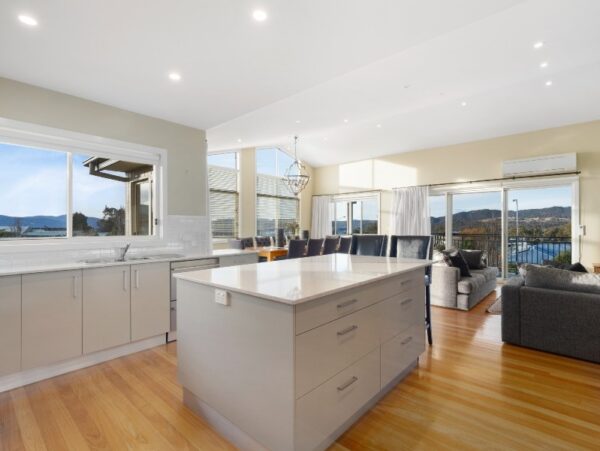 5 Bedroom Apartment – Alpine Retreat