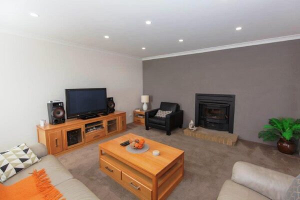 4 Bedroom House – Jindalee 3