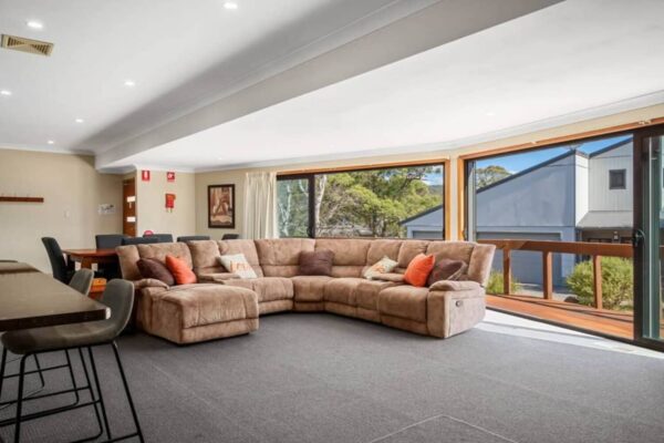 3 Bedroom Apartment – Molika Chalet, Lake Crackenback Resort