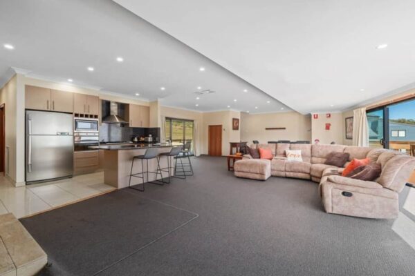 3 Bedroom Apartment – Molika Chalet, Lake Crackenback Resort