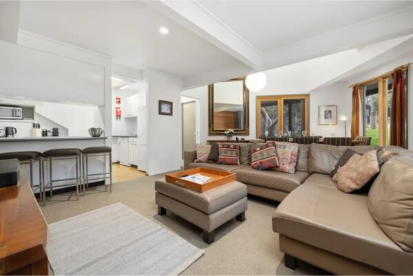 2 Bedroom & Loft Apartment – Milkwood Chalet 1