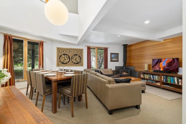 2 Bedroom & Loft Apartment – Milkwood Chalet 1