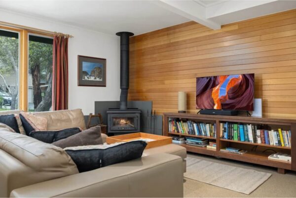 2 Bedroom & Loft Apartment – Milkwood Chalet 1